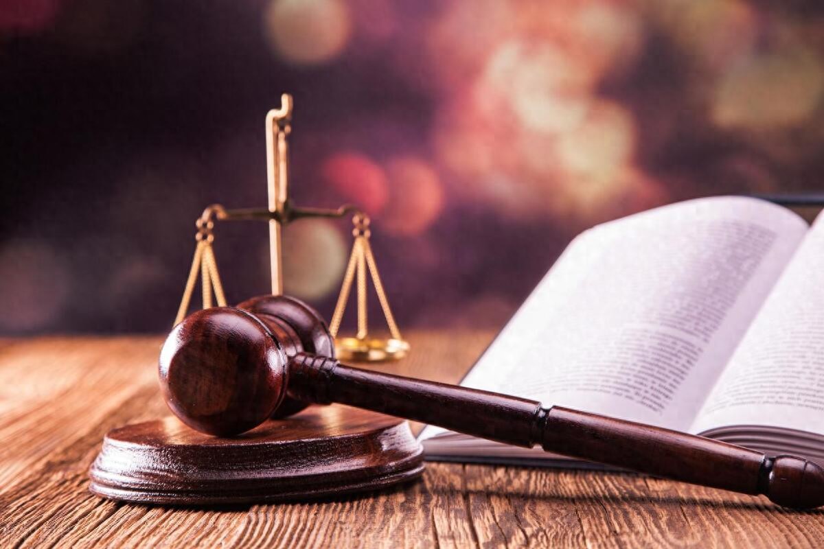刑事案件的被害人可以向检察院法院请求调取卷宗、阅卷、查询吗？